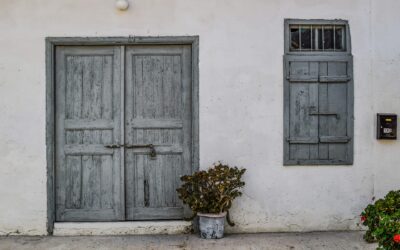 Choosing the Right Wooden Doors